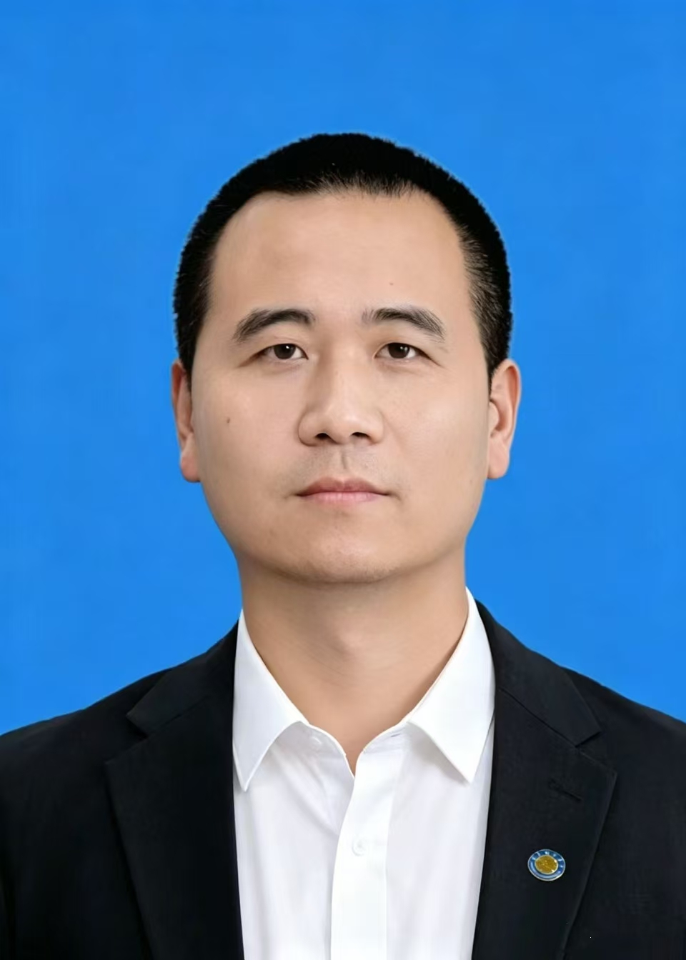 ​易家骏
